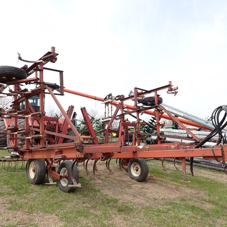FIELD CULTIVATOR 3860