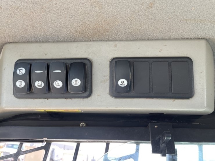 2013-caterpillar-279d-image-23