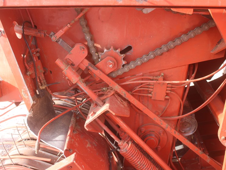 hesston-4910-image-34