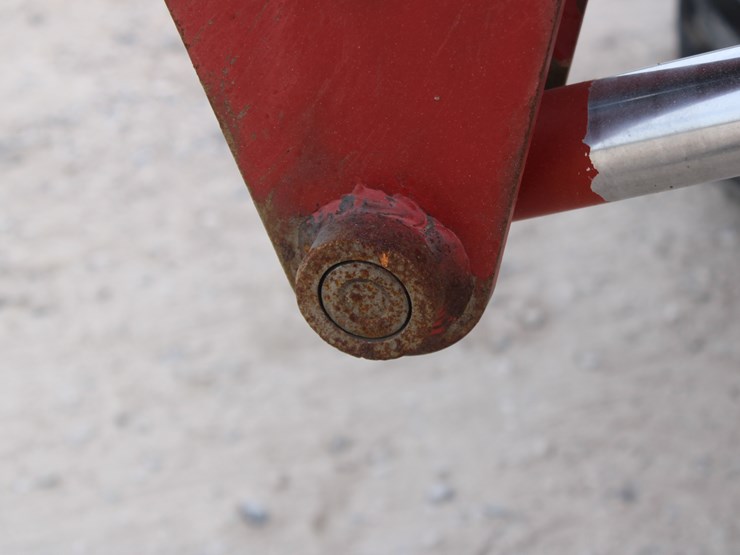 #1064-•-2009-morris-mfg-pro-ag-auto-align-bale-runner-16k-image-65