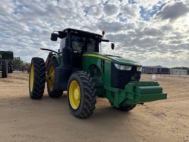 2015-john-deere-8270r-image-1