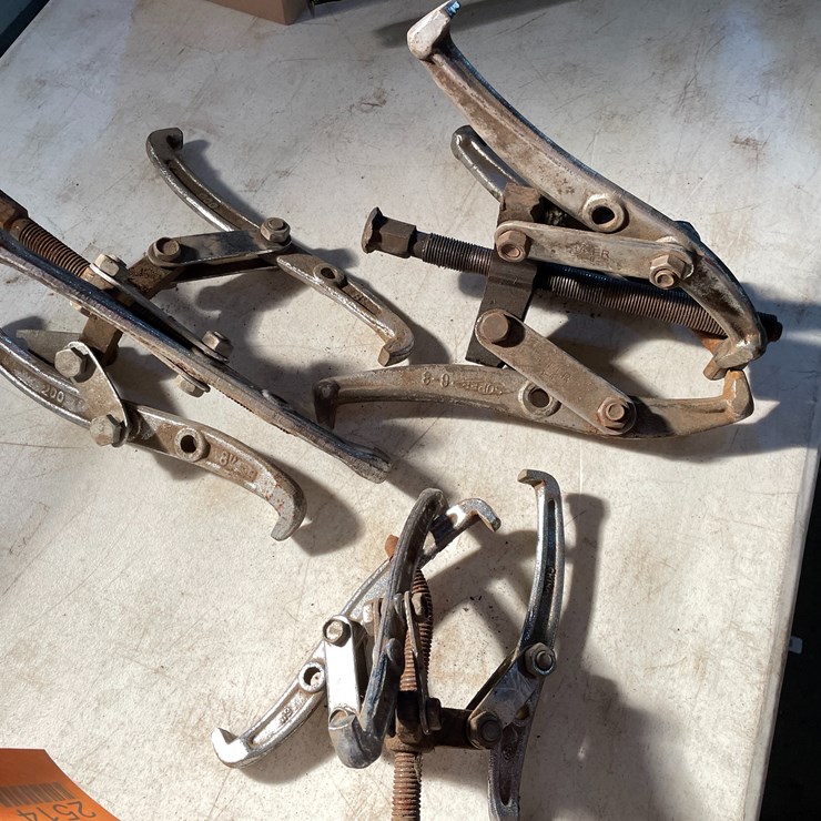 #2514 • Various Gear Pullers