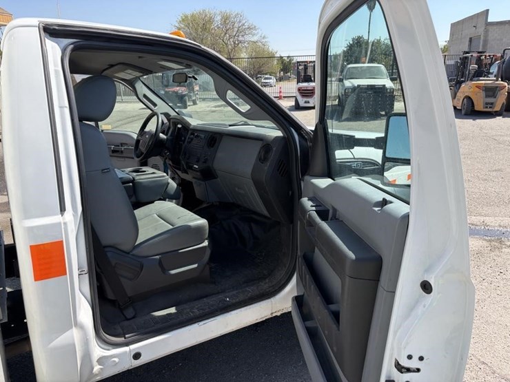 2012-ford-f450-image-9