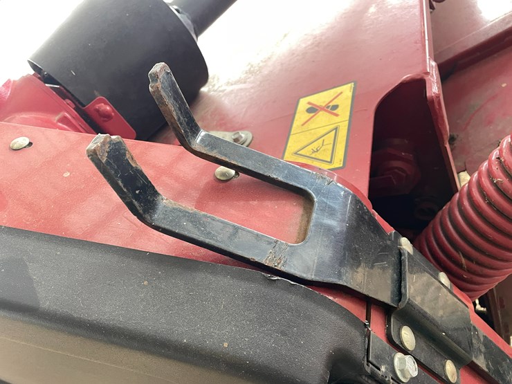 2015-new-holland-313-image-29