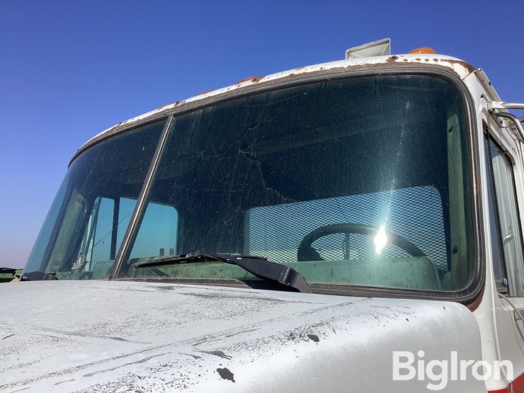 1990-mack-ch613-image-10