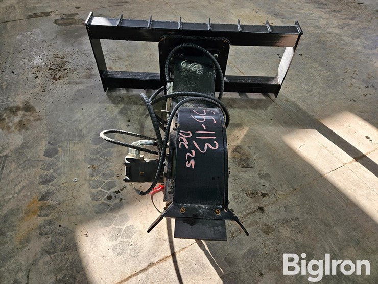 2025-massey-ferguson-730-image-2