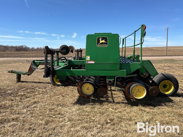 john-deere-750-image-8