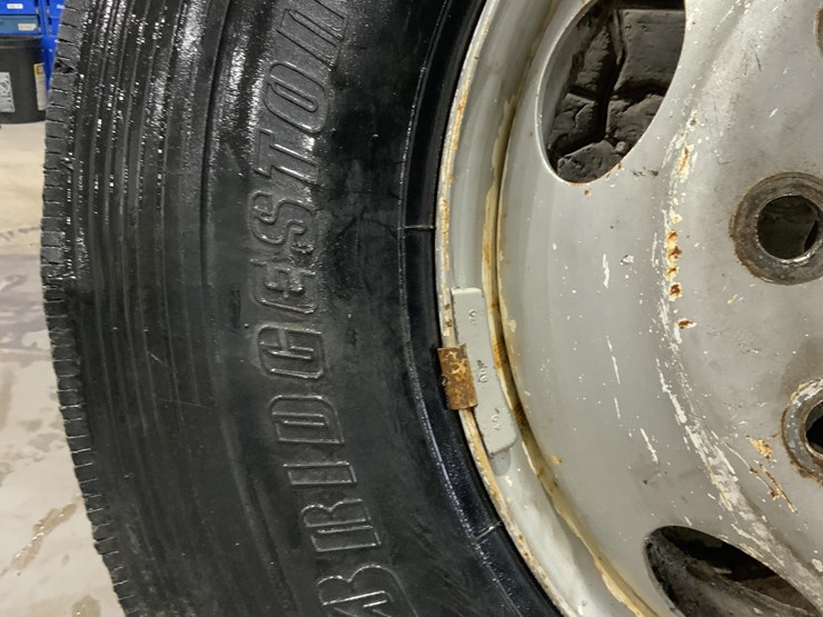 massey-ferguson-730-image-10