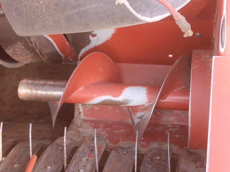 hesston-4910-image-18