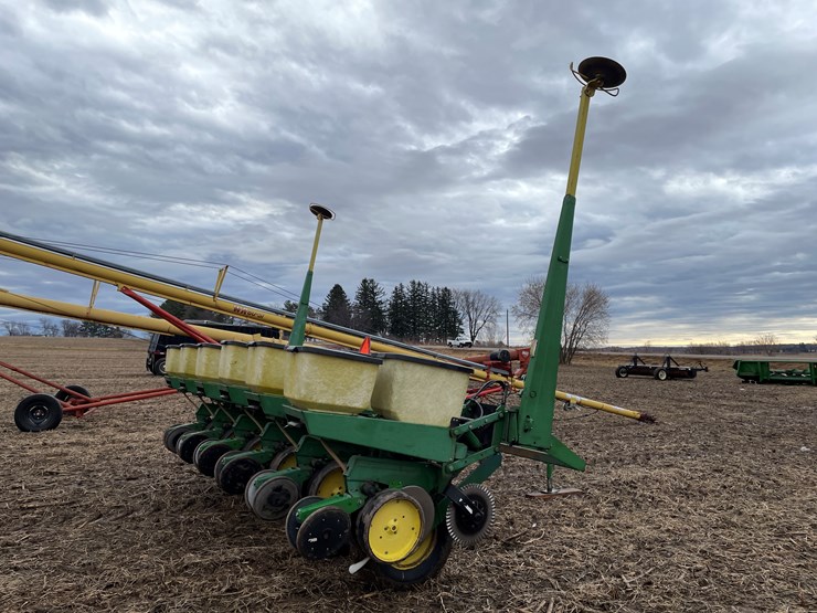 john-deere-7000-image-3