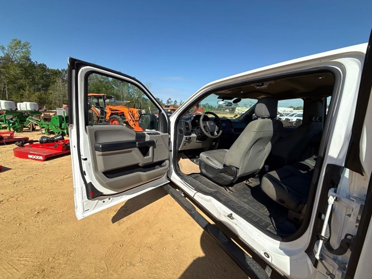 2019-ford-f150-xl-image-12