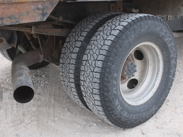 1999-dodge-3500-image-17