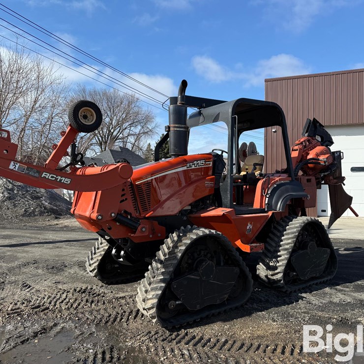 2012 DITCH WITCH RT115 QUAD