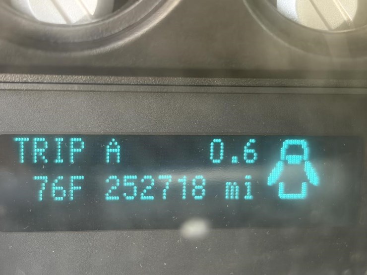 2012-ford-f550-xlt-sd-image-12