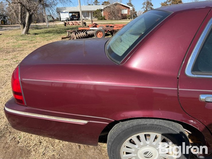 2007-mercury-grand-marquis-ls-4-door-sedan-image-18