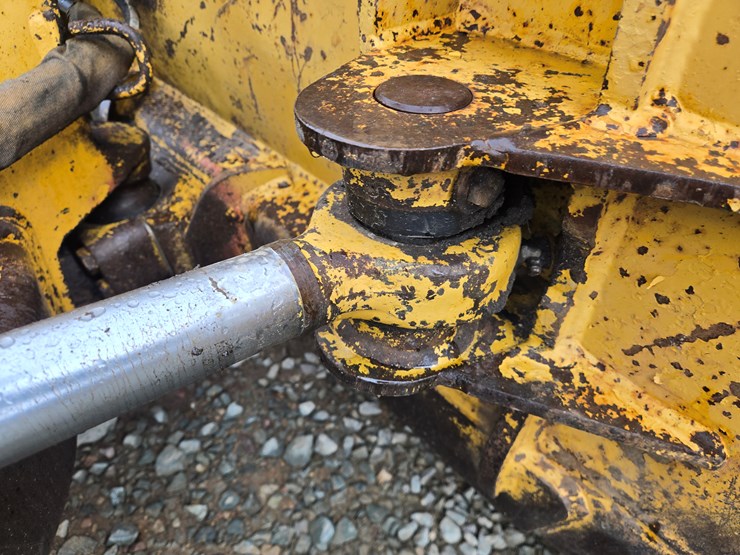 deere-550g-lt-image-17