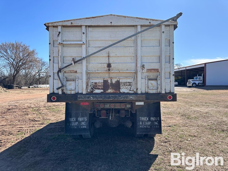 1977-gmc-9500-image-6