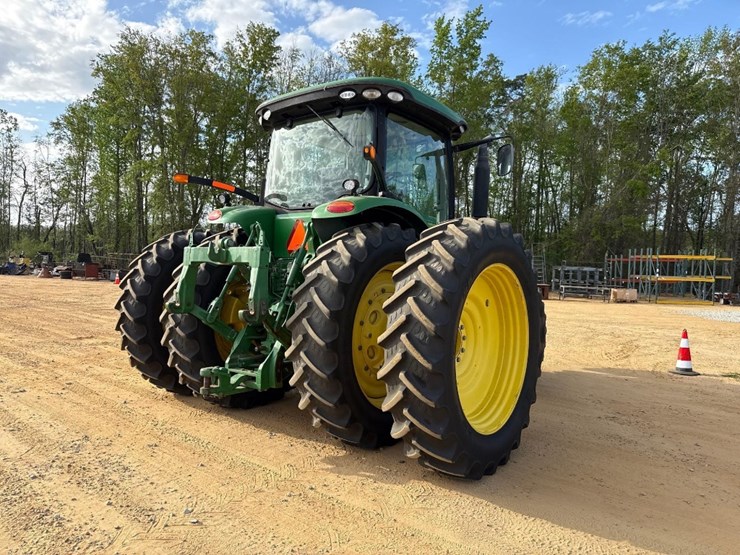 2012-john-deere-8260r-image-4