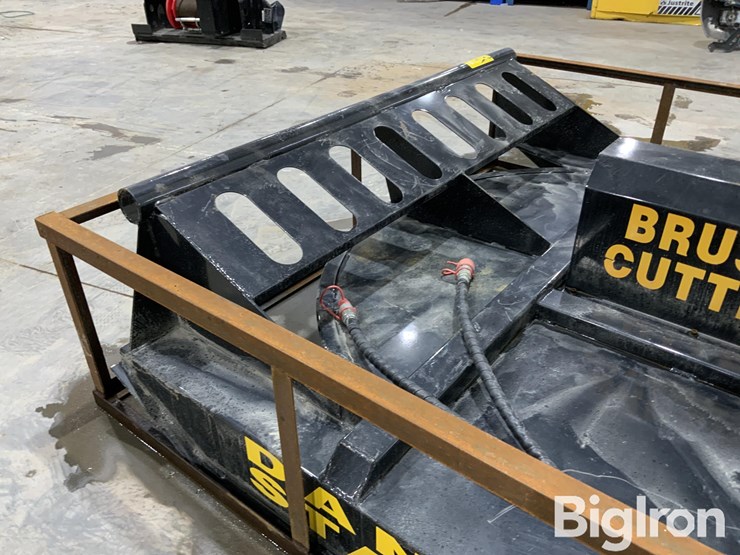 2025-massey-ferguson-730-image-18