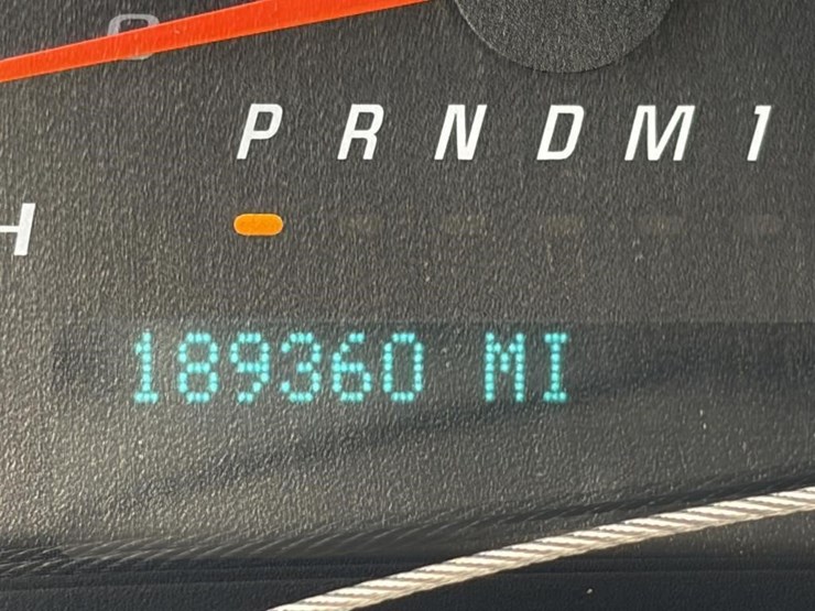 2015-chevrolet-express-2500-image-14