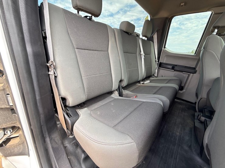 2018-ford-f150-xl-image-9