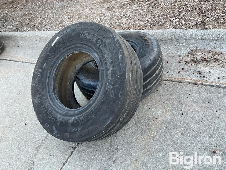 carlisle-12.5l-15f1-highway-implement-tires-image-1