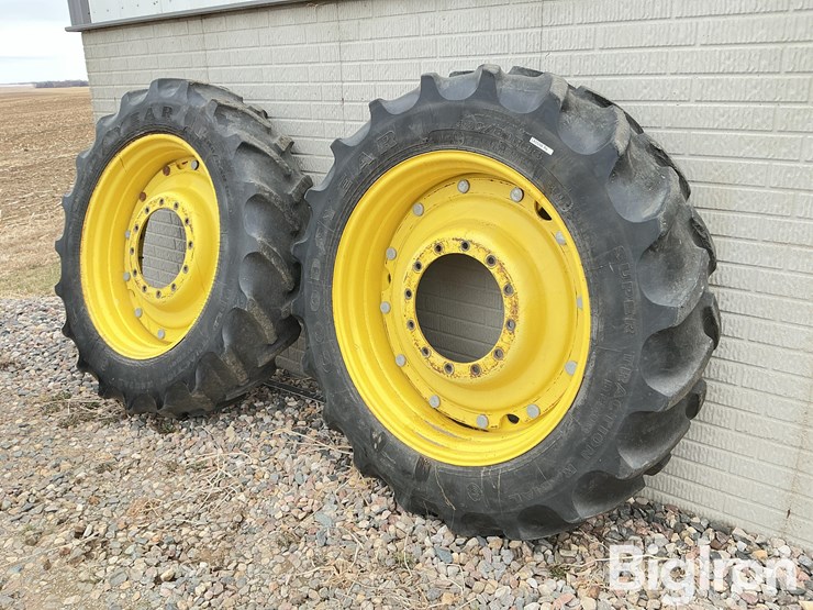 deere-tires-image-1