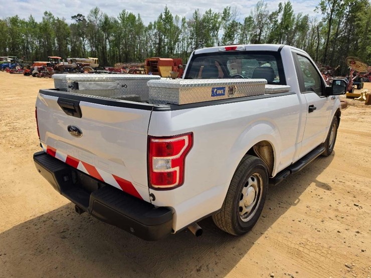 2019-ford-f150-xl-image-3