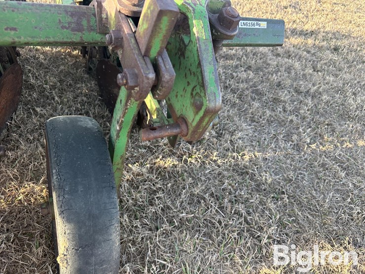 john-deere-24-image-11