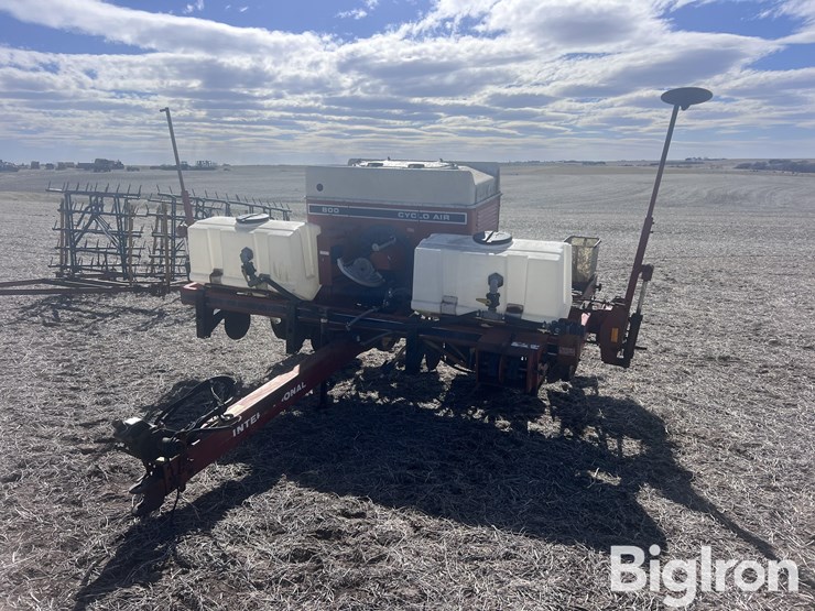 international-800-image-1