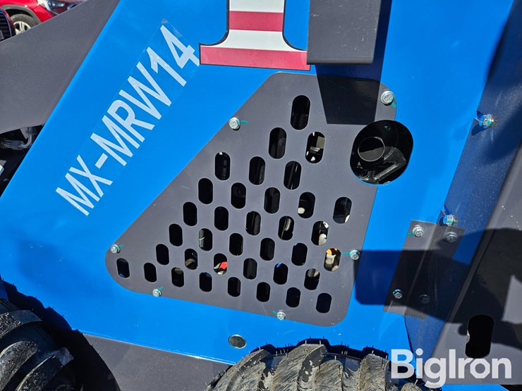 2025-massey-ferguson-730-image-10