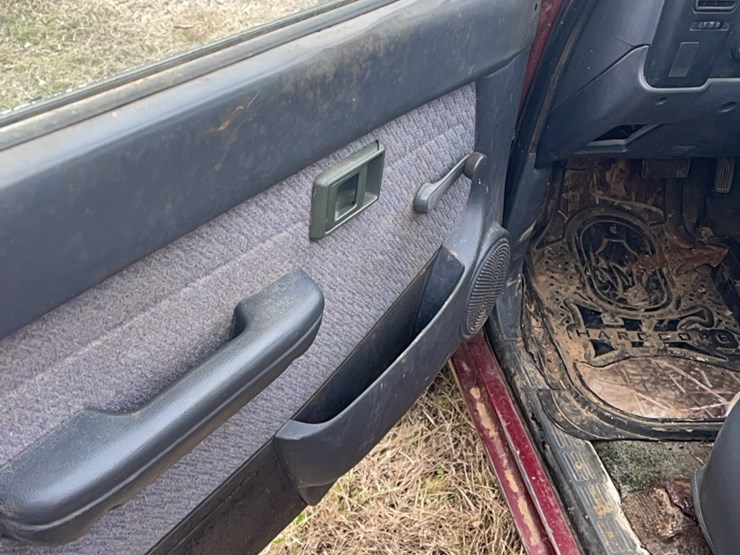 1995-toyota-tacoma-image-17