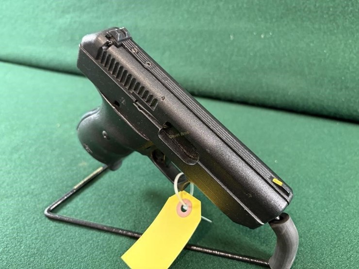 hi-point-mdl.c9-9mm-luger-pistol-image-3