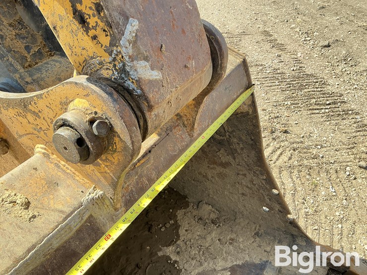 1997-deere-490e-image-10