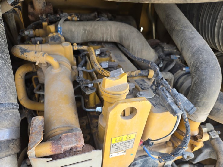 2019-caterpillar-259d3-image-34