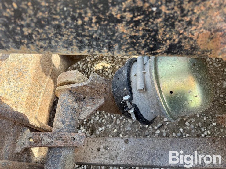 1995-freightliner-fld120-image-14