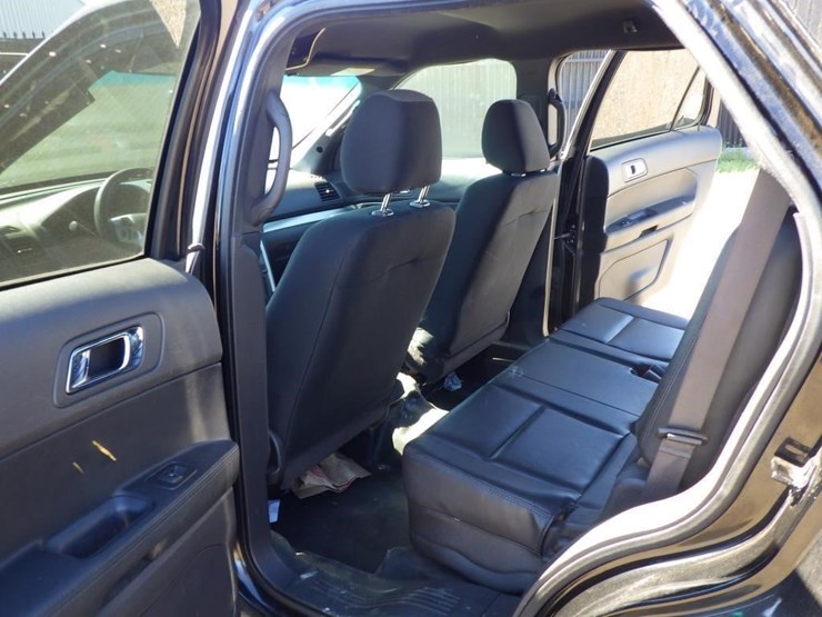 2015-ford-explorer-image-7