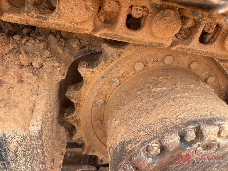 caterpillar-e120b-image-15