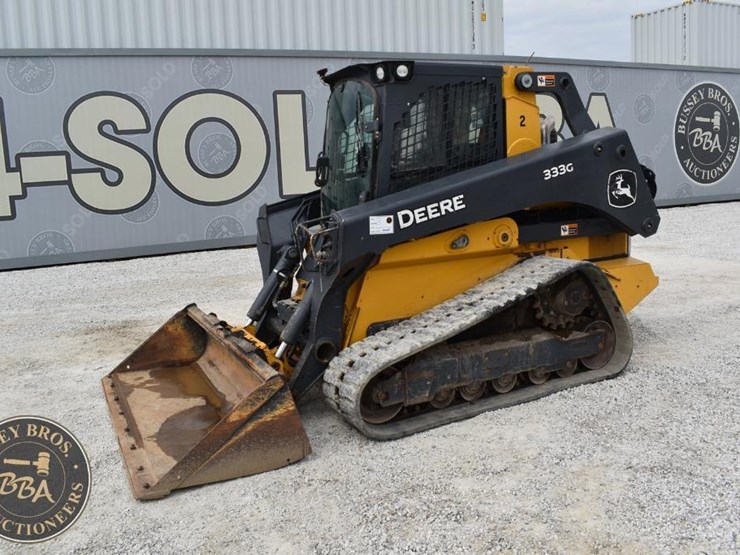 2021-deere-333g-image-3