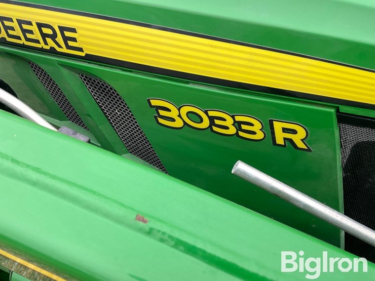 2020-john-deere-3033r-image-15