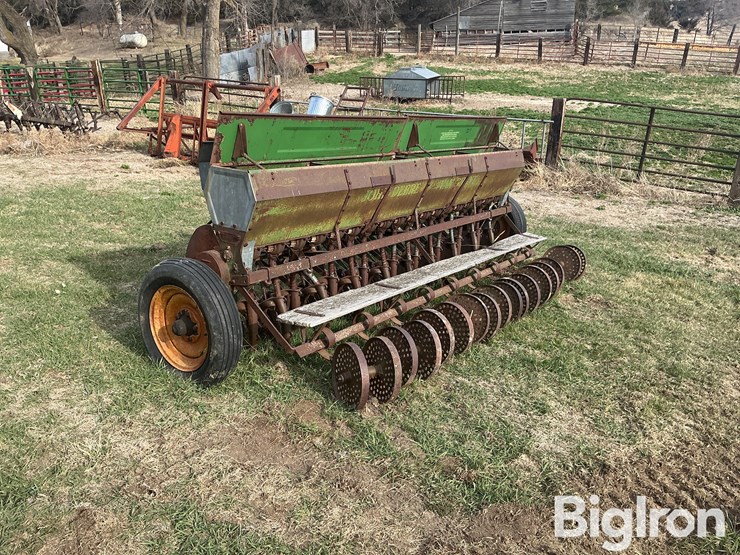 john-deere-12-image-7