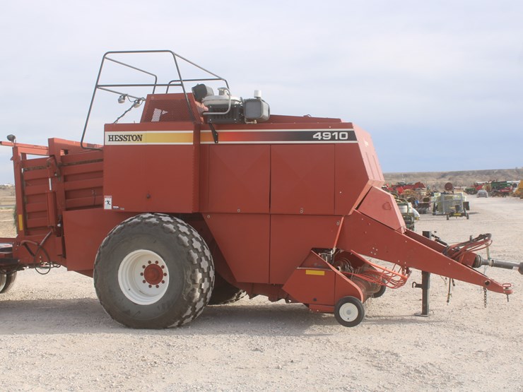 hesston-4910-image-5