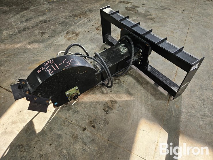 2025-massey-ferguson-730-image-1