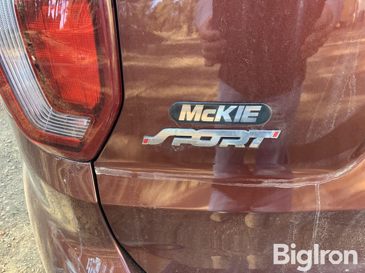 2016-ford-explorer-image-16