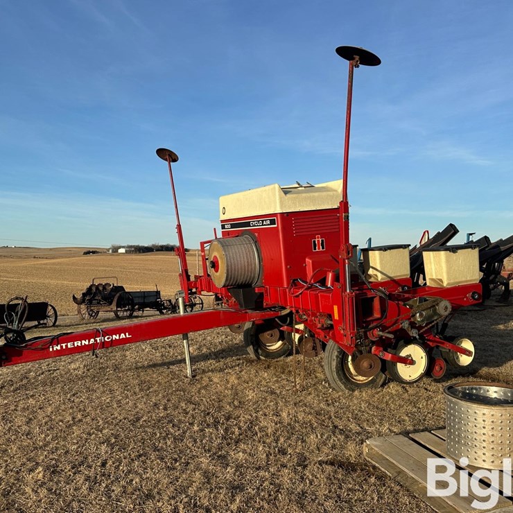 INTERNATIONAL 800 CYCLO AIR