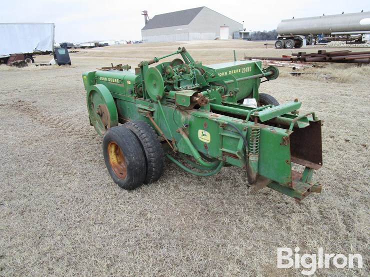 john-deere-224-image-7