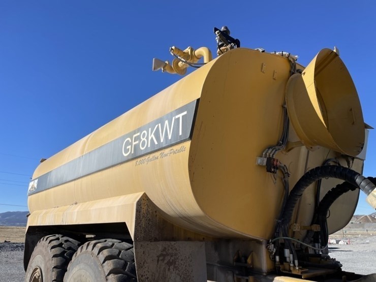 2013-caterpillar-740b-image-21