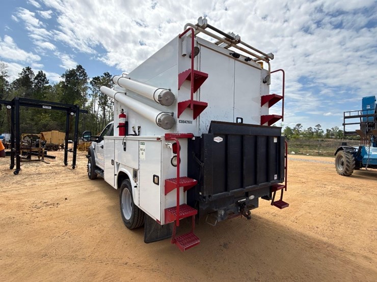 2017-ford-f550-xl-image-3