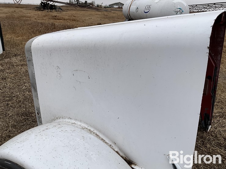 peterbilt-378-image-14