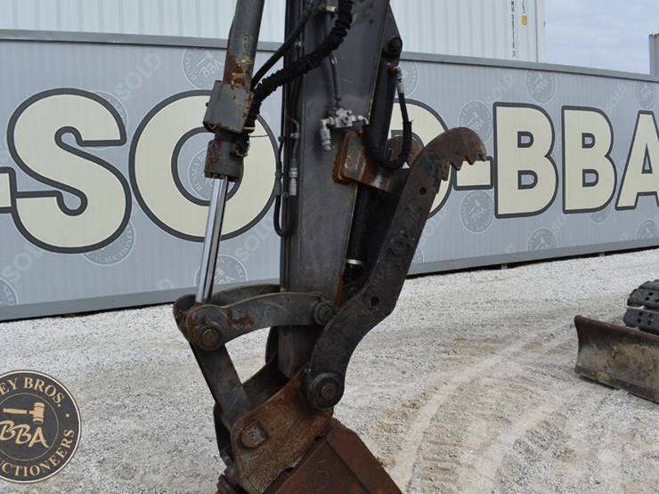 2019-volvo-ecr88d-image-16